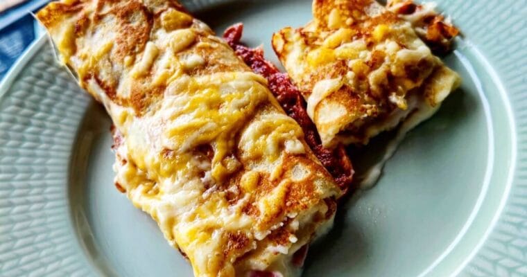 Crepes med skinkstuvning – klassisk husmanskost med frasigt täcke